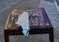 Aparece quemada la placa que recuerda las torturas franquistas en Barcelona sólo dos días después de su colocación